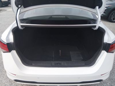 2024 Nissan Sentra — photo 11 view