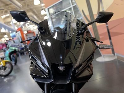 2026 Yamaha YZF-R3 - Photo 13