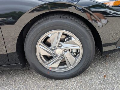 2026 Hyundai ELANTRA — photo 11 view