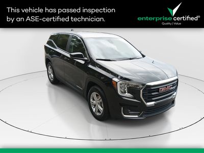 2024 GMC Terrain FWD 4dr SLE — front three-quarter view