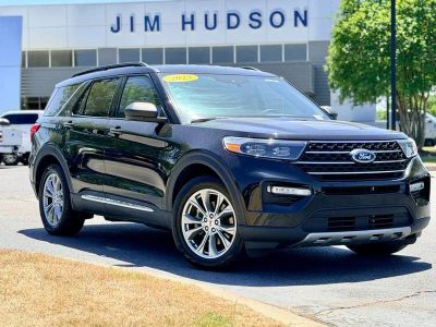 2023 Ford Explorer — side profile view