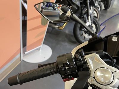 2026 CFMOTO 300SS - Photo 7