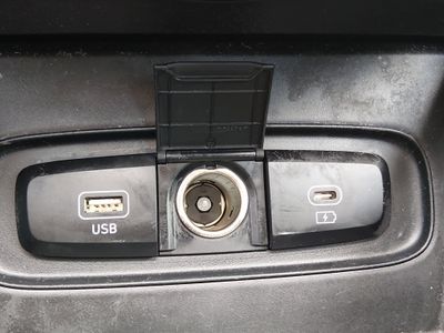 2025 Hyundai Venue — photo 18 view