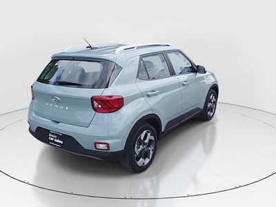 2025 Hyundai Venue — photo 7 view
