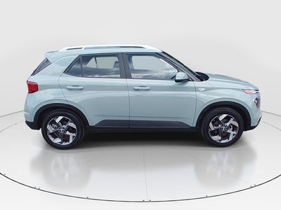 2025 Hyundai Venue — photo 8 view