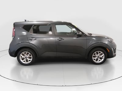 2024 Kia Soul — photo 8 view