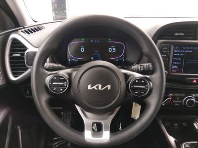 2024 Kia Soul — photo 12 view