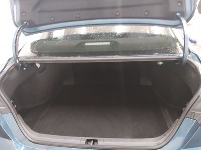 2025 Toyota Camry — photo 11 view