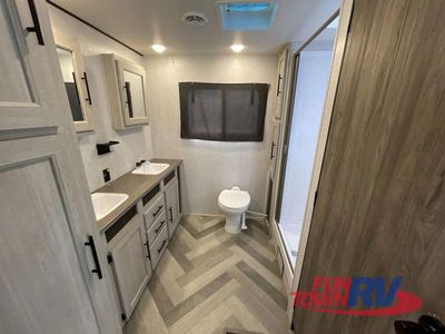 2024 CrossRoads RV Zinger - Photo 9