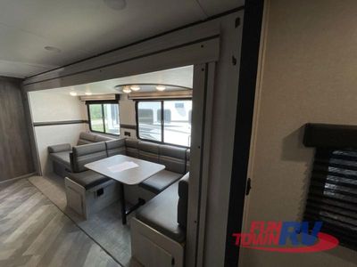 2024 CrossRoads RV Zinger - Photo 6