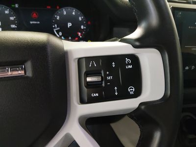 2025 Land Rover Defender - Photo 10
