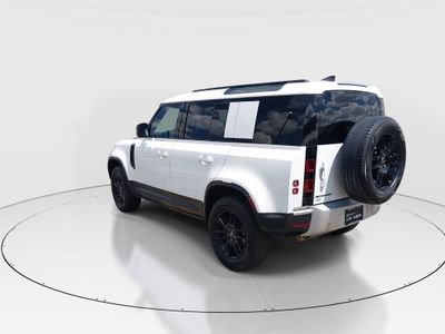2025 Land Rover Defender - Photo 5