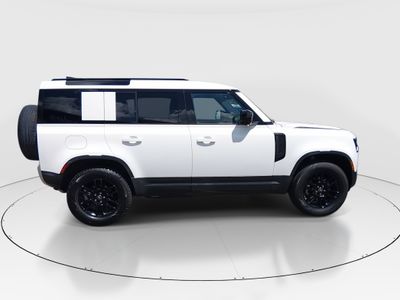2025 Land Rover Defender - Photo 8