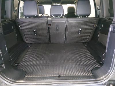 2025 Land Rover Defender - Photo 16