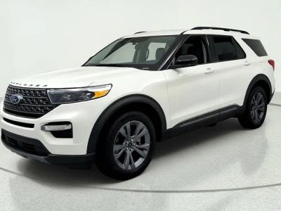 2022 Ford Explorer XLT in Other — front three-quarter view