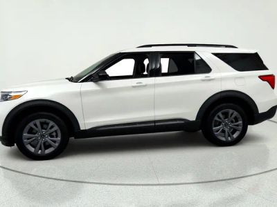 2022 Ford Explorer — side profile view