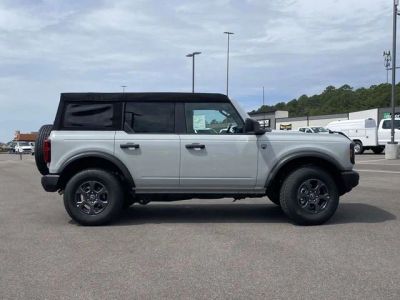 2026 Ford Bronco - Photo 2