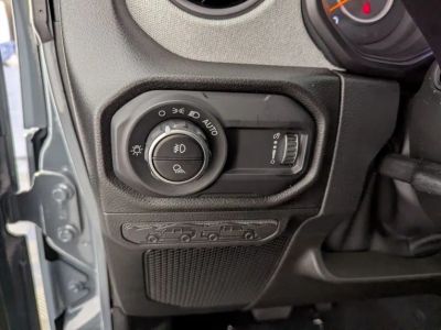 2026 Jeep Gladiator — photo 25 view