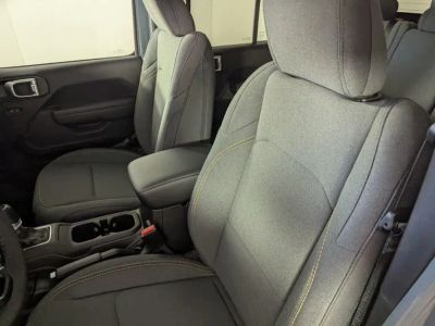 2026 Jeep Gladiator — photo 12 view