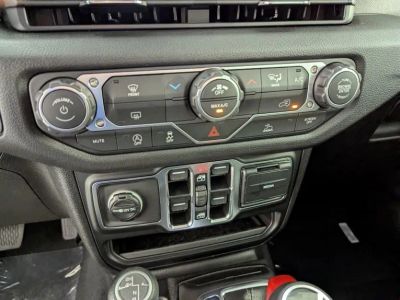 2026 Jeep Gladiator — photo 23 view