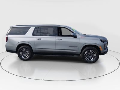 2025 Chevrolet Suburban - Photo 8