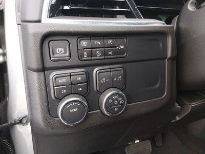 2025 Chevrolet Suburban - Photo 13