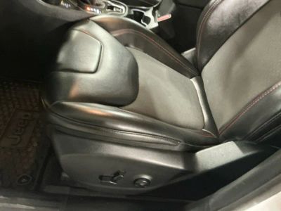 2019 Jeep Cherokee — photo 9 view