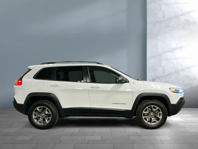 2019 Jeep Cherokee — photo 7 view