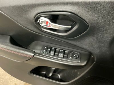 2019 Jeep Cherokee — photo 15 view