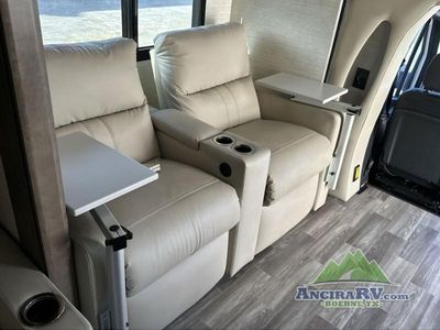 2023 Tiffin Motorhomes Wayfarer - Photo 14