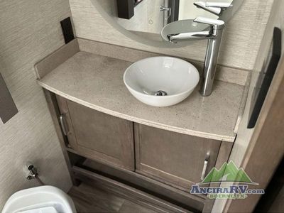 2023 Tiffin Motorhomes Wayfarer - Photo 19