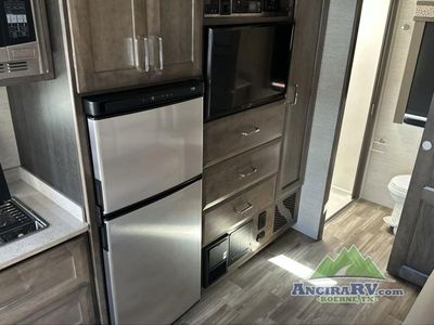 2023 Tiffin Motorhomes Wayfarer - Photo 10