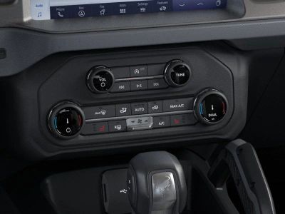 2025 Ford Bronco - Photo 16