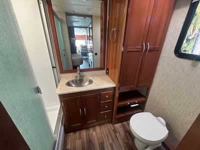 2018 Coachmen Mirada - Photo 11