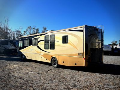 2008 Fleetwood Discovery - Photo 3