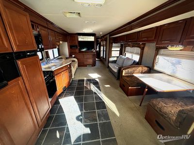 2008 Fleetwood Discovery - Photo 4