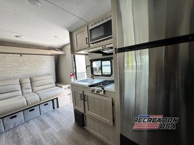 2024 Coachmen Catalina Expedition - Photo 10