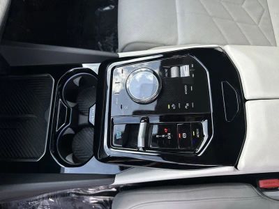 2024 BMW i5 — photo 23 view
