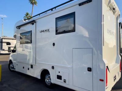 2026 Grand Design LINEAGE SERIES M - Photo 24