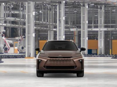 2026 Toyota Crown Signia - Photo 2