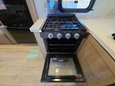 2027 Forest River RV Flagstaff Super Lite — photo 18 view