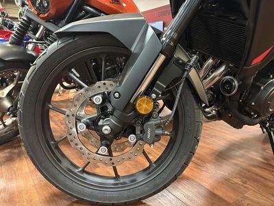 2025 Honda NX500 - Photo 9