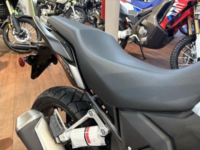 2025 Honda NX500 - Photo 13