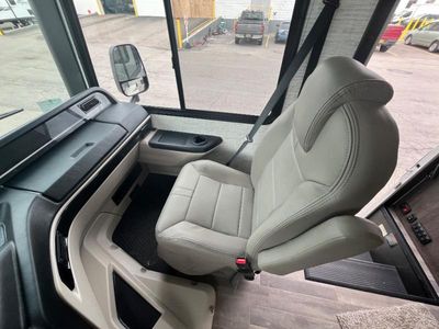 2025 Entegra Coach Vision SE - Photo 10