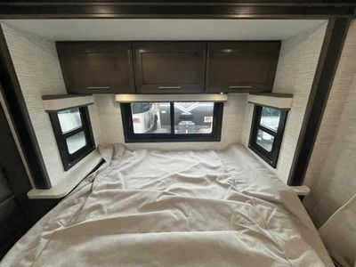 2025 Entegra Coach Vision SE - Photo 14
