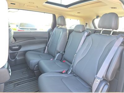 2025 Kia Carnival — photo 18 view