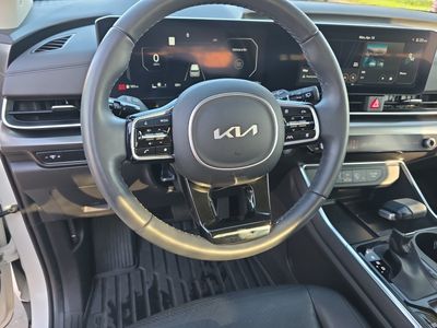 2025 Kia Carnival — photo 12 view