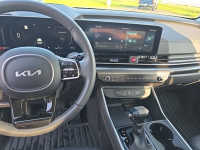 2025 Kia Carnival — photo 13 view