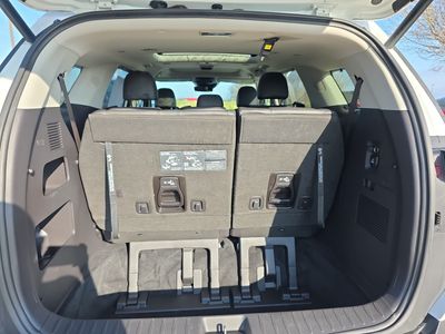 2025 Kia Carnival — photo 17 view