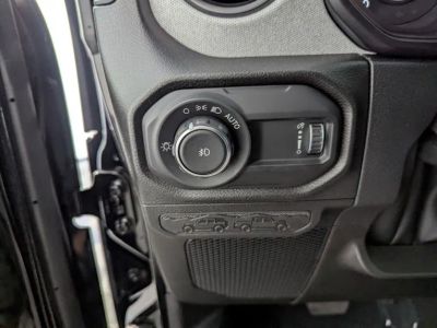 2026 Jeep Wrangler — photo 27 view